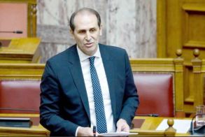 Απόστολος Βεσυρόπουλος: Προστασία των αδύναμων πολιτών με οφειλές και βελτίωση του εξωδικαστικού μηχανισμού