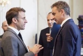 Μακρόν – Μητσοτάκης – Χριστοδουλίδης από τη Διάσκεψη στο Παρίσι: Υπέρ της αποστολής βοήθειας διά θαλάσσης στη Γάζα και της ανθρωπιστικής παύσης εχθροπραξιών