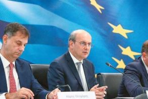 Αλλαγές και τροποποιήσεις για ελεύθερους  επαγγελματίες και ελάχιστο εισόδημα