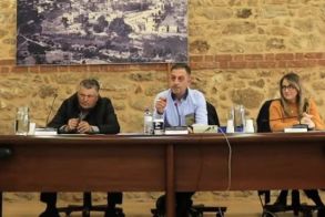 ΔΗΜΟΤΙΚΟ ΣΥΜΒΟΥΛΙΟ ΒΕΡΟΙΑΣ Με εντάσεις, τοπικά ζητήματα, έργα και καθημερινότητα, τα θέματα προ ημερήσιας διάταξης