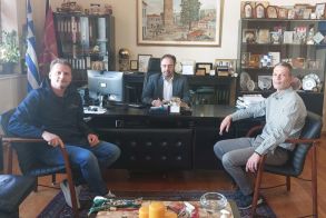 Υπογράφηκε η σύμβαση για προμήθεια, εγκατάσταση και θέση  σε λειτουργία, 12 φωτοβολταϊκών  σταθμών, σε στέγες  σχολείων του Δήμου Βέροιας συνολικής ισχύος 129,60 kW 