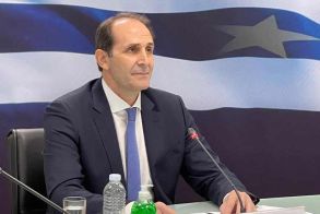 Απ. Βεσυρόπουλος : Γενναία φορολογικά κίνητρα για την ανάπτυξη συνεργασιών στον αγροτικό τομέα