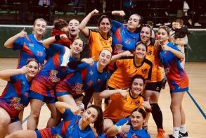 Χαντμπολ - Ήττα για τις γυναίκες από τον καλύτερο “Εθνικό” Κοζάνης