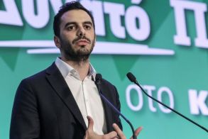 Μυρίζει, ή μάλλον ζητάει εκλογές το ΠΑΣΟΚ, αλλά μετά την Προανακριτική!