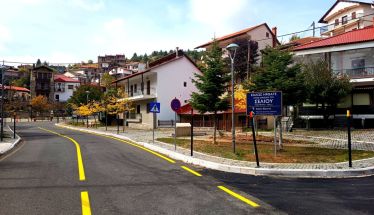 Κίτρινη ανακλαστική διαγράμμιση στο δρόμο προς Σέλι και ΕΧΚ από την ΠΕ Ημαθίας,  μετά από αίτημα της Κοινότητας Σελίου