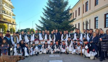 Και φέτος το Λύκειο των Ελληνίδων Βέροιας αναβίωσε το έθιμο των Ρογκατσιων