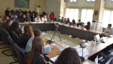 Με επιτυχία πραγματοποιήθηκε το 1ο Δημοτικό Συμβούλιο Εφήβων Δήμου Ηρωικής Πόλεως Νάουσας
