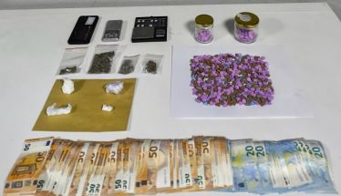 Συνελήφθησαν 2 άτομα, σε διαφορετικές περιπτώσεις, για διακίνηση και κατοχή ναρκωτικών ουσιών  Κατασχέθηκαν ποσότητες κοκαΐνης, MDMA, κάνναβης, καθώς και ναρκωτικά δισκία ecstasy