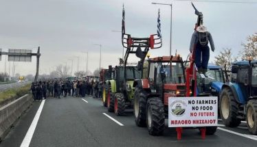 Από χθες και μέχρι νεωτέρας, διακόπτεται η κυκλοφορία από κόμβο Νησελίου έως  Κουλούρα, λόγω αγροτικών κινητοποιήσεων