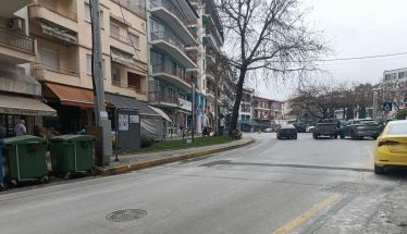 Αποκαταστάθηκαν τελικά τα «βουναλάκια» της Μητροπόλεως