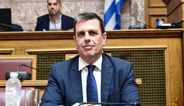 Γαλάζιος εμφύλιος με μάλωμα του υφυπουργού Άμυνας από τον Καιρίδη για την απουσία Δένδια!