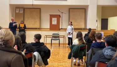  «Αν θα μπορούσα τον κόσμο να άλλαζα»: Η νεανική φωνή στους Αγώνες Αυθόρμητου Λόγου στη Βέροια