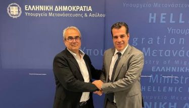 Στο Υπουργείο Μετανάστευσης κ Ασύλου, για συνάντηση με τον Υπουργό Θάνο Πλεύρη,  ο Διοικητής της Δομής Βέροιας Ιωάννης Ιακωβίδης, παρουσία κ του Υφυπουργού Ανάπτυξης Λάζαρου Τσαβδαρίδη 