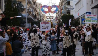 Ολοκληρώθηκε η Αποκριά σε όλη την Ημαθία  Κέρδισε το στοίχημα η Βέροια: Ξεπέρασε κάθε προσδοκία η 2η Γιορτή Αποκριάς, με παλμό και χιλιάδες κόσμου στη μεγάλη παρέλαση