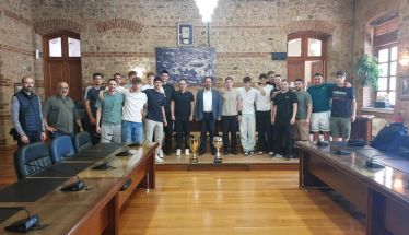 Οι πρωταθλητές Handball του ΦΕΡΩΝΑ στον Δήμαρχο Βέροιας