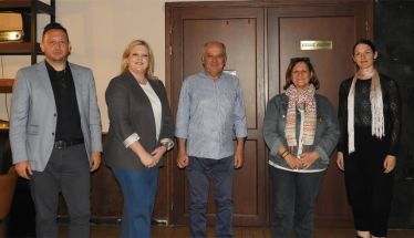 Αύριο Τετάρτη 7 Μαΐου:  “Το Βάζο με τα μοναχικά μπισκοτάκια”, από το Δ. Σχολείο Κουλούρας, για την Μ.Α.μΑ  στο Χώρο Τεχνών