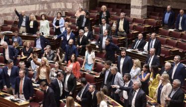 Στα ύψη η πολιτική αντιπαράθεση στη Βουλή ΟΠΕΚΕΠΕ: Απορρίφθηκαν οι προτάσεις της αντιπολίτευσης για τη σύσταση Προανακριτικής Επιτροπής -Επιστολική ψήφος και ζήτημα εγκυρότητας της διαδικασίας