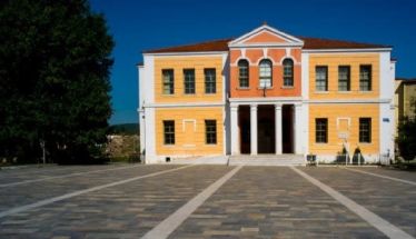 ΕΠΑΝΑΧΡΗΣΗ ΠΡΩΗΝ ΔΙΚΑΣΤΙΚΟΥ ΜΕΓΑΡΟΥ ΒΕΡΟΙΑΣ &  ΑΝΑΣΧΕΔΙΑΣΜΟΣ ΤΗΣ ΠΛΑΤΕΙΑΣ ΩΡΟΛΟΓΙΟΥ:  ΑΙΤΗΜΑΤΑ ΔΗΜΟΤΩΝ
