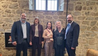 Η ΒΙΒΟΝ – Η πρώτη Βιβλιοθήκη Οίνου της Ελλάδας άνοιξε τις πόρτες της στη Νάουσα