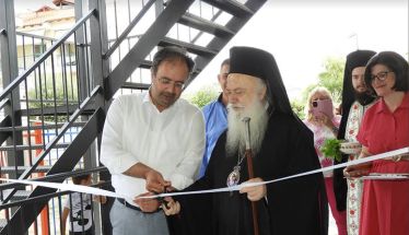 Εγκαινιάστηκε και λειτουργεί ο νέος, σύγχρονος δημοτικός βρεφικός σταθμός στην Κυψέλη  -Δήμαρχος και Μητροπολίτης έκοψαν την κορδέλα  
