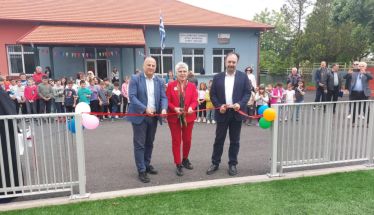 Νέα γήπεδα 5Χ5 και μπάσκετ  στο Δημοτικό Σχολείο Αγ. Βαρβάρας  - Εγκαινιάστηκε το έργο Αναβάθμισης του Σχολικού Συγκροτήματος