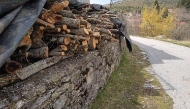 Στην διάθεση των κατοίκων Σελίου, ξύλα και κλαδιά για προσανάμματα