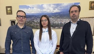 Τον Δήμαρχο Βέροιας  επισκέφθηκε  η πρωταθλήτρια του Judo Ελένη Ταξίδου, από τον Φίλιππο  Αμυνταίου 