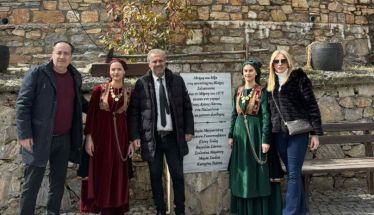 Κατάθεση στεφάνων στο ‘‘Μνημείο των επτά Βλάχων Ηρωίδων’’ στο Σέλι