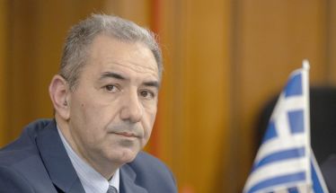 ΑΝΑΖΗΤΗΣΗ ΠΟΡΕΙΑΣ  ΣΕ ΕΝΑ ΚΟΣΜΟ ΠΟΥ ΑΝΑΔΙΑΤΑΣΣΕΤΑΙ