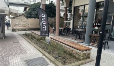 Εύλογη επισήμανση συμπολίτη μας, για τα παγκάκια και τη σωστή τους θέση