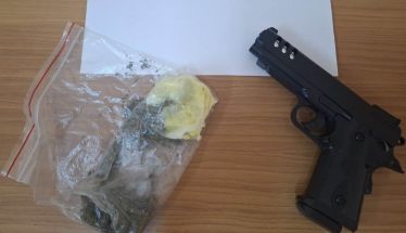 Ημαθία: Συνελήφθησαν 2 άτομα, και κατασχέθηκαν ποσότητες ηρωίνης,  ακατέργαστης κάνναβης και ένα πιστόλι «ρέπλικα»