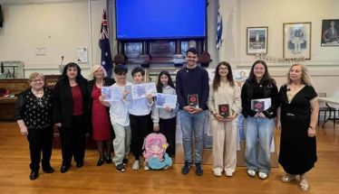 Δίγλωσση έκδοση για την «Βεργόνα, της Βέροιας τη γοργόνα», από την Παμμακεδονική Ένωση Μελβούρνης και Βικτώριας