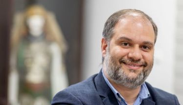 Νέες Εκπαιδευτικές και Ερευνητικές Πρωτοβουλίες για τον Δήμο Νάουσας - Συνέντευξη του Δημάρχου Νίκου Κουτσογιάννη στην TV100