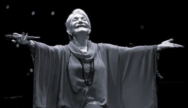 Πέθανε η μεγάλη Ελληνίδα τραγουδίστρια Μαρινέλλα σε ηλικία 87 ετών 