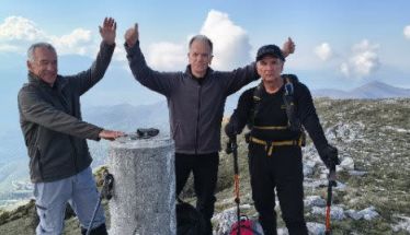 ΒΕΡΜΙΟ Κορυφή ( Τσεκούρια και Αγκάθι )1650μ Κυριακή 19 Απριλίου  2026 με τους ορειβάτες Βέροιας