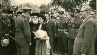 ΜεΜιαΜατια Ο Αρχιστράτηγος (μετέπειτα πρωθυπουργός) Παπάγος Αλέξανδρος στην Βέροια το 1952