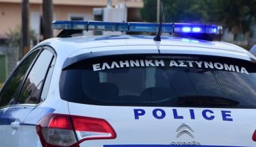 Δύο ανήλικοι διέρρηξαν κατάστημα και αφαίρεσαν 600 ευρώ και 3 κινητά τηλέφωνα 