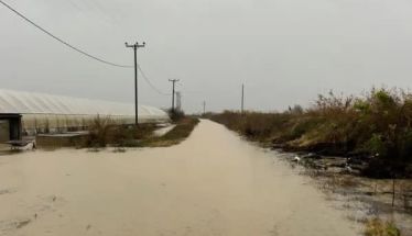 Κλειστή προς την κυκλοφορία η Δημοτική οδός από Αλεξάνδρεια έως και την Δ/Κ Λουτρού, λόγω υψηλής στάθμης υδάτων