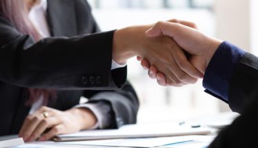 Προσλήψεις: Υποχρεωτική η αναγραφή της αμοιβής, στις αγγελίες εργασίας