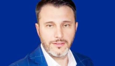 Ο Κώστας Σαμανίδης αναλαμβάνει το Βέροια-Καρναβάλι 2025!