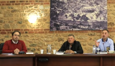 Δημοτικό Συμβούλιο: Σε “πολεμικό” κλίμα και με συνεχή «γκλιν- γκλιν», στα προ ημερήσιας