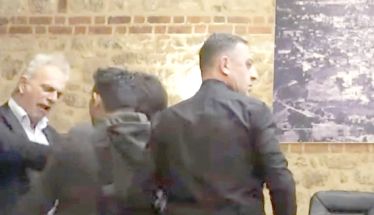 Ρινγκ αλά «Κοινοβούλιο Ταϊλάνδης» το Δημοτικό Συμβούλιο Βέροιας!!!