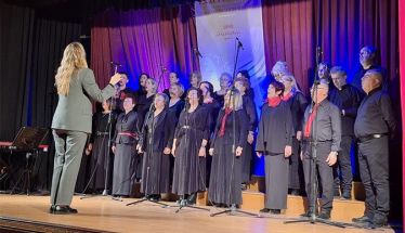 Εκδήλωση πολιτισμού και εθνικού χρέους,  το 13ο Φεστιβάλ Χορωδιών και Χορευτικών Συγκροτημάτων, στο ιστορικό «Ζωγράφειο» της Πόλης -ΣΥΜΜΕΤΕΙΧΑΝ ΑΠΟ ΗΜΑΘΙΑ: ΜΟΝΟΓΡΑΜΜΑ, ΑΙΓΕΣ ΚΑΙ ΚΥΨΕΛΗ