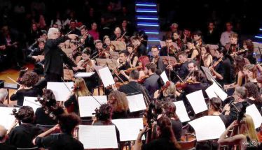 ΚΥΡΙΑΚΗ 14 ΔΕΚΕΜΒΡΙΟΥ ΣΤΟΝ ΧΩΡΟ ΤΕΧΝΩΝ:  Η Αθηναϊκή Συμφωνική Ορχήστρα Νέων, κλείνει το ΔΦΚΒ με διάσημα κοντσέρτα για κιθάρα από τους φιναλίστ του Διαγωνισμού