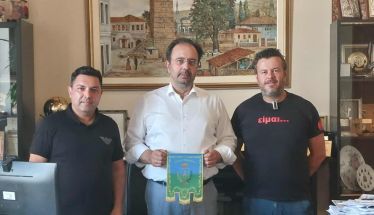Το Vespa Club Veria  στον Δήμαρχο Βέροιας