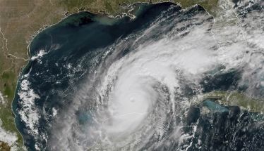 Η Φλόριντα προετοιμάζεται για τα χειρότερα ενόψει του κυκλώνα Μίλτον– «Όλοι οι Έλληνες είναι σε απελπισία»