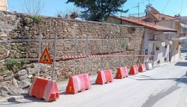 Ξεκίνησαν εργασίες συντήρησης στον μαντρότοιχο της Μιαούλη;