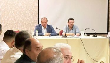 Χθες στο Αιγές Μέλαθρον της Βέροιας - Κεκλισμένων των θυρών η σύσκεψη μεταξύ υφυπουργού, ΕΘΕΑΣ και ΕΚΕ για το βιομηχανικό ροδάκινο