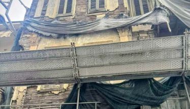 Κατεδαφίστηκε χθες λόγω επικινδυνότητας, το «αιωνόβιο» διατηρητέο της οικογένειας Θεμελή, στην Κεντρικής