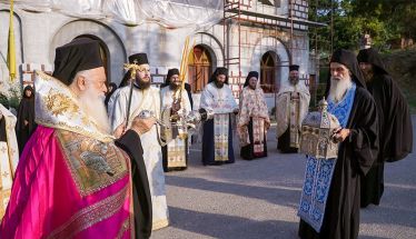 Η Παναγία Δοβρά Βεροίας υποδέχτηκε την Κάρα του Αγίου Σιλουανού